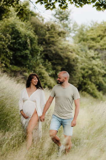 Babybauch mit Partner