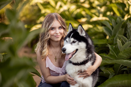 Husky mit Frauchen
